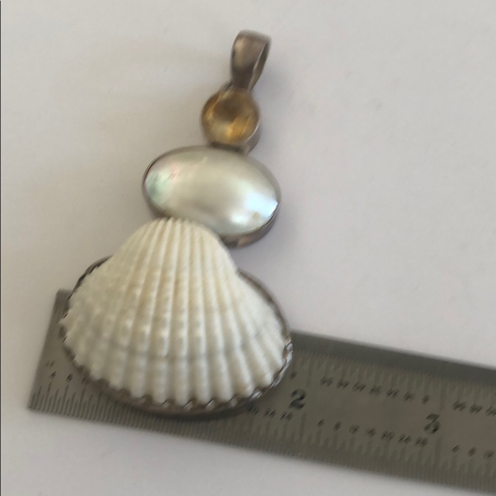 Sterling silver Clam Shell Mop Citrine Pendant - Picture 4 of 8